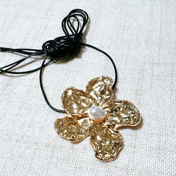 Flower necklace N554 - Picture 3 of 4